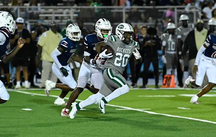 Chaminade-Madonna vs Miami Central Football - Robson Lopes - 08-26-20231048